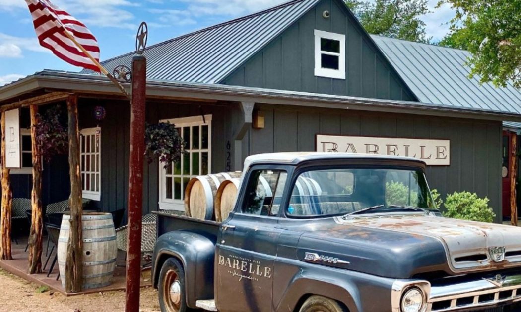 Barelle Vineyards, Fredericksburg · Hwy 290