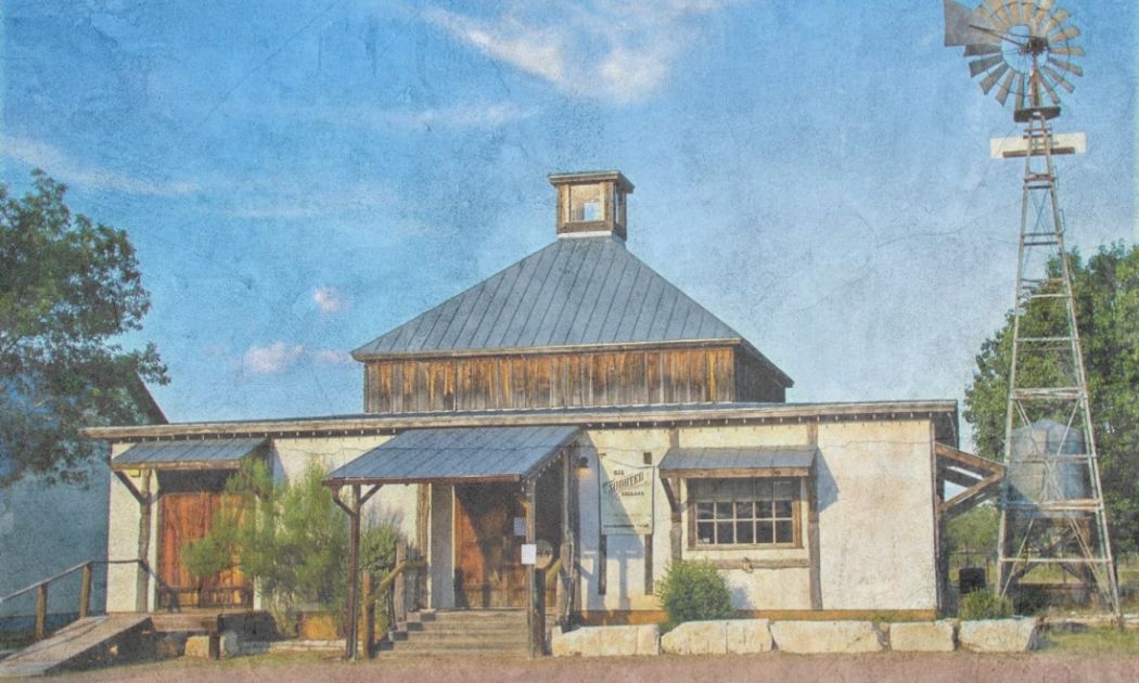 Six Shooter Cellars, Fredericksburg · Hwy 290